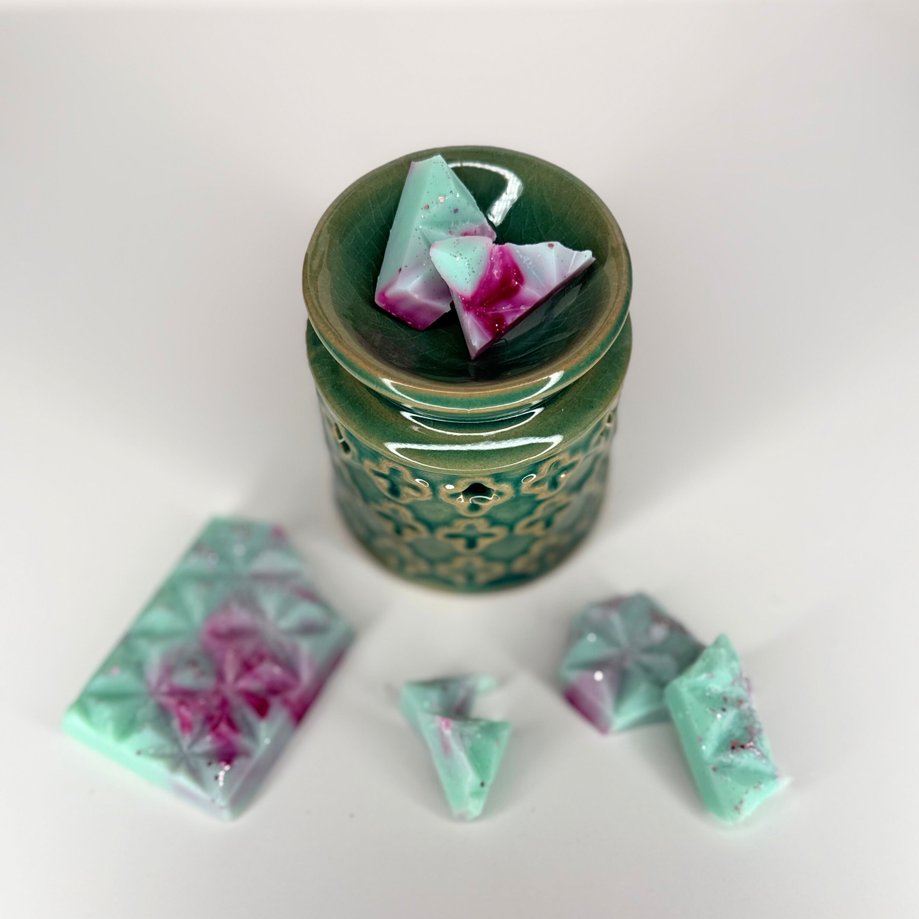 Whispering Evergreen - Wachsmelts